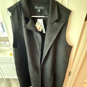 JohnPaulRichard Black Sleeveless Vest